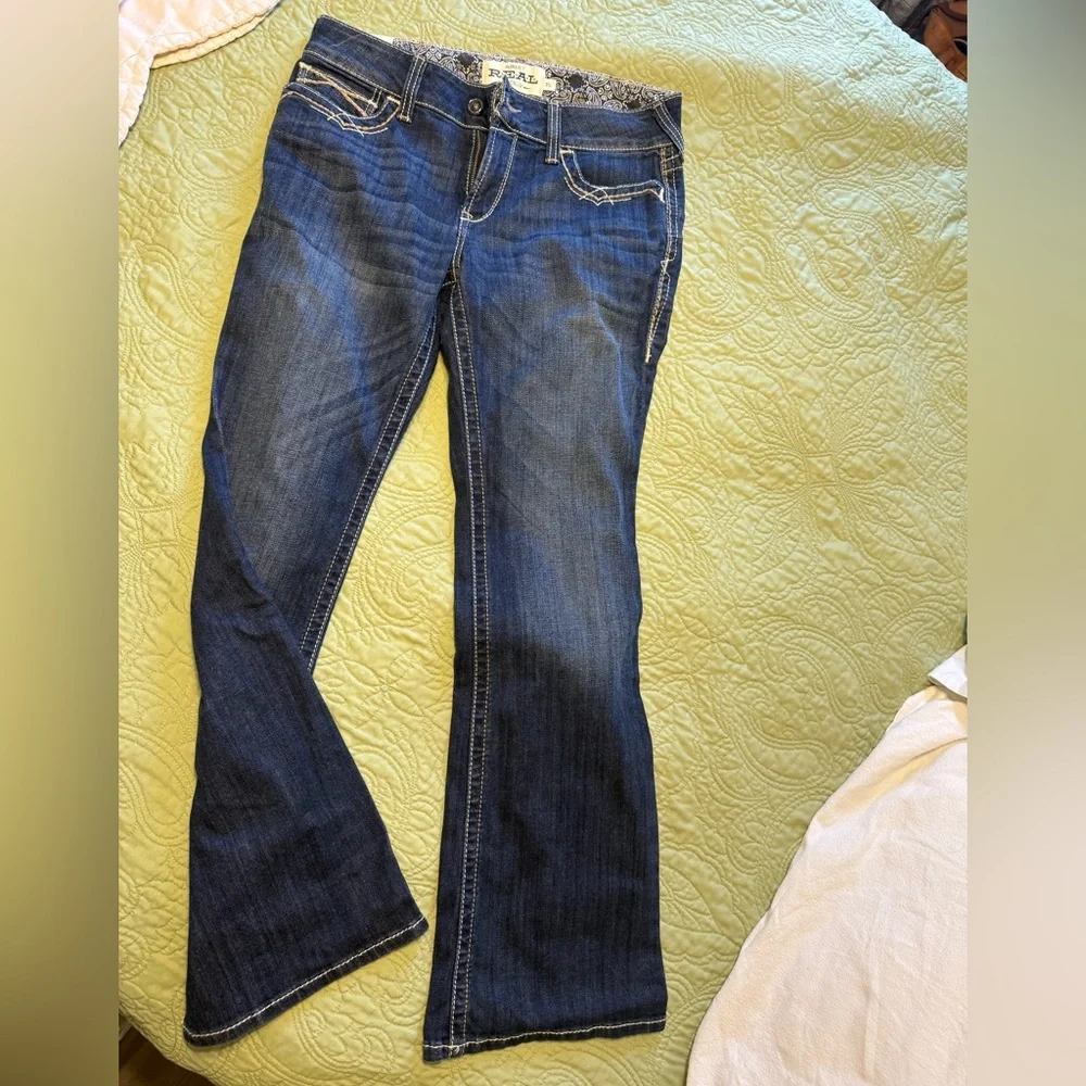 Woman’s Ariat Jeans - Picture 2 of 4